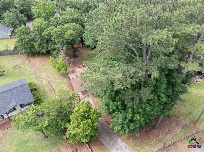 Building Photo - 308 Juniper Rd