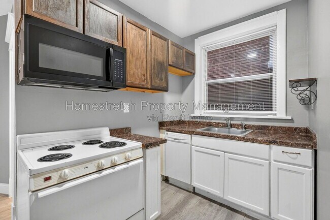 Building Photo - 3107 Osceola St