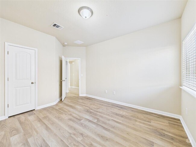 Building Photo - 16424 Pienza Dr