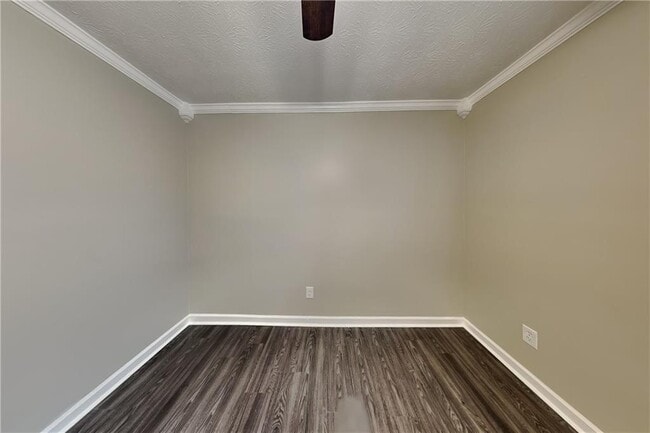 Building Photo - 1102 Canterbury Ln