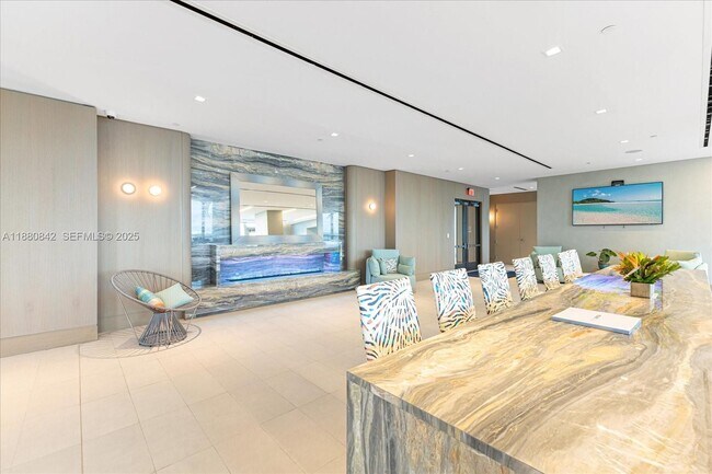 Building Photo - 700 NE 26th Terrace