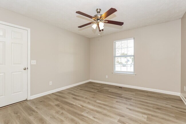 Building Photo - 1106 Lillian Ct