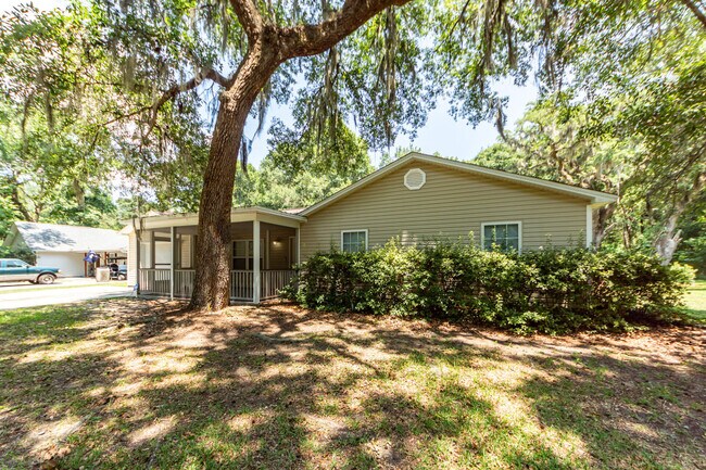 Building Photo - 3347 Walter Dr