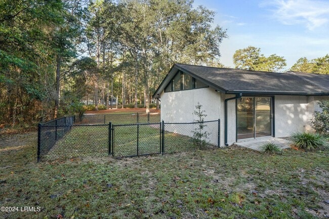 Building Photo - 100 Thomas Sumter St