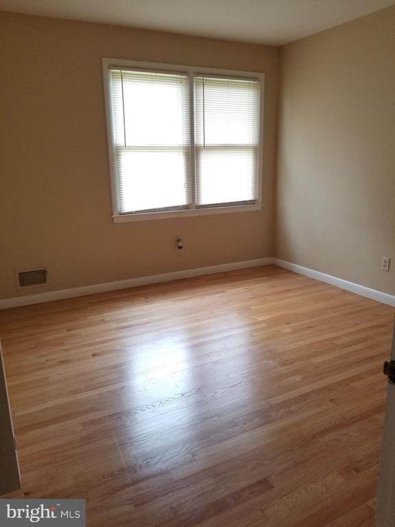 Building Photo - 9210 Maple Rock Dr