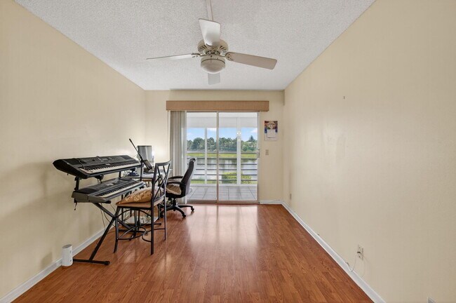 Building Photo - 2015 Cornwall A