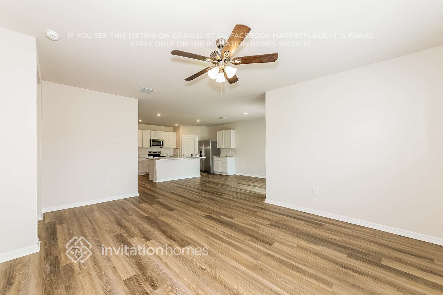 Building Photo - 8017 Majestic Palms Ct