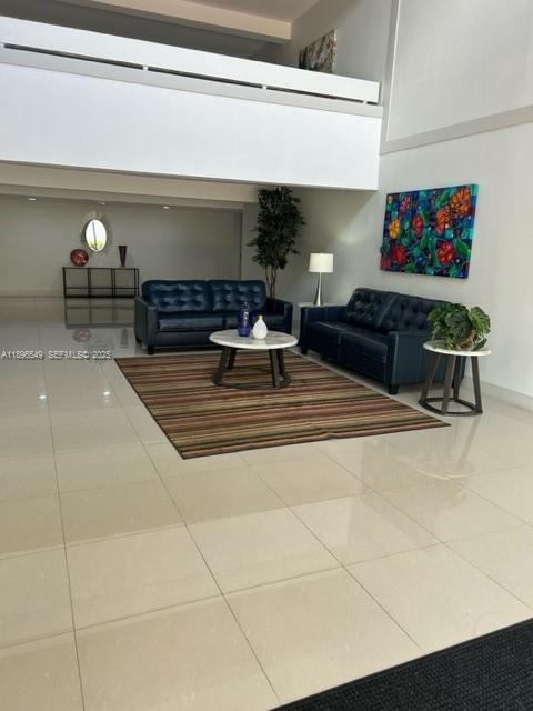 Building Photo - 303 Racquet Club Rd