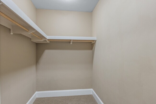 Building Photo - 1836 Ashley Hall Way