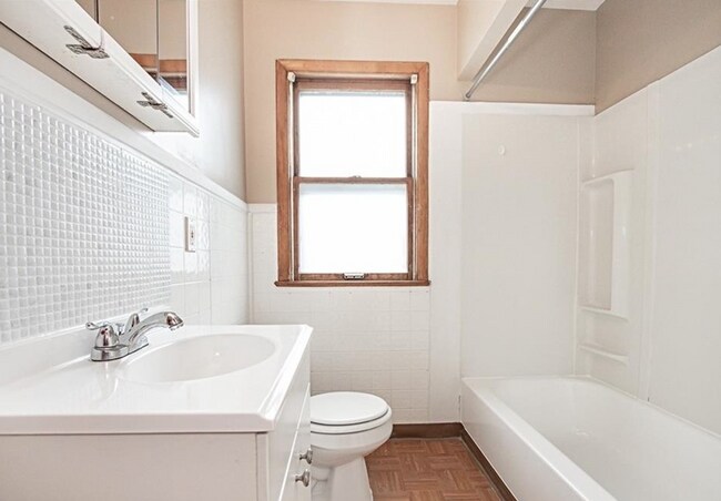 Building Photo - 4633 Warner Rd