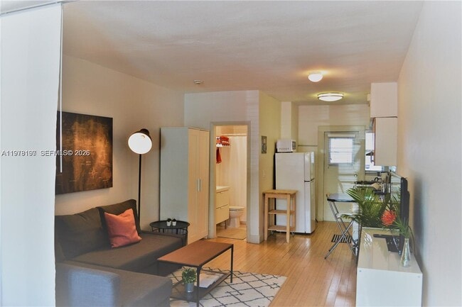 Building Photo - 300 74th St