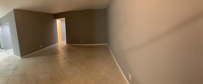 Building Photo - 282 Norwich L