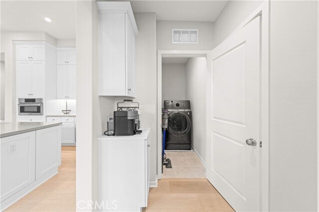 Building Photo - 144 Sunnyside