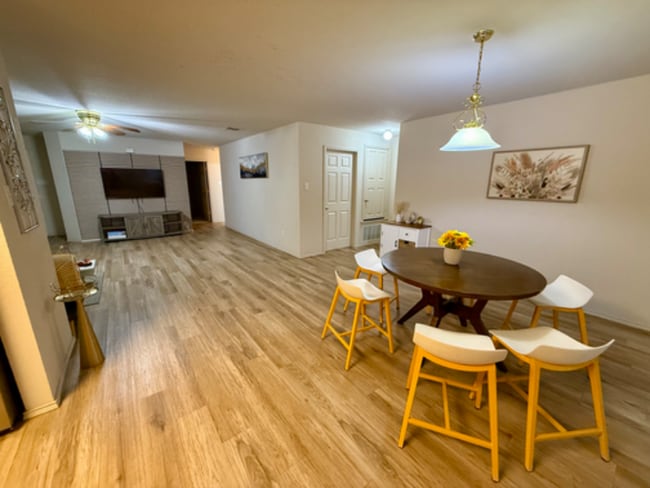 Building Photo - 2817 Megan Ln