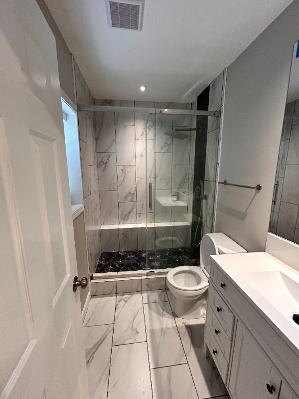 Building Photo - 6060 SW 170th Ave