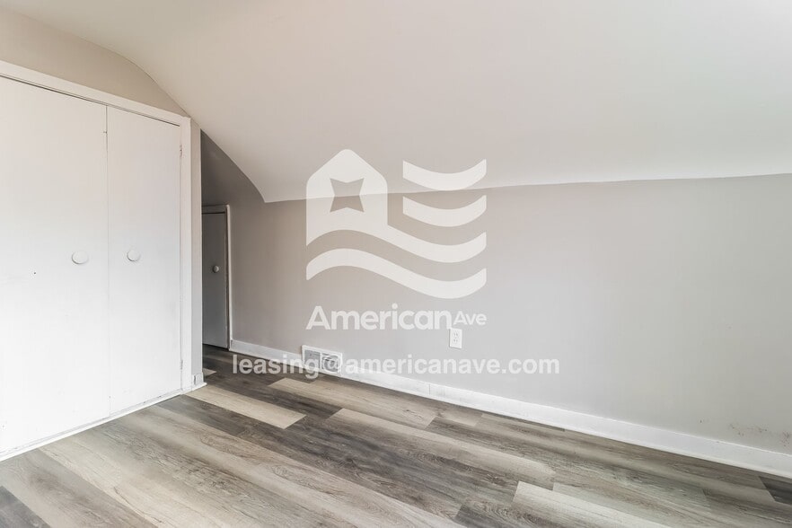Building Photo - 12641 Mettetal St