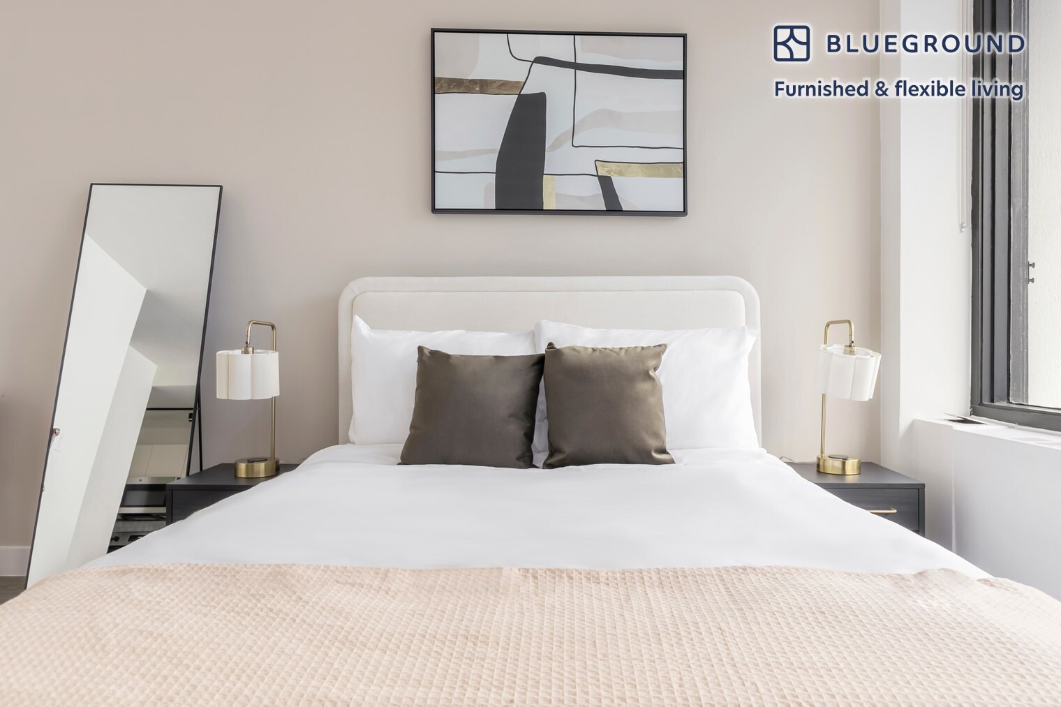 Building Photo - 21 E Chestnut St