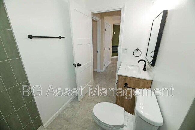 Building Photo - 2807 Sabral Cir