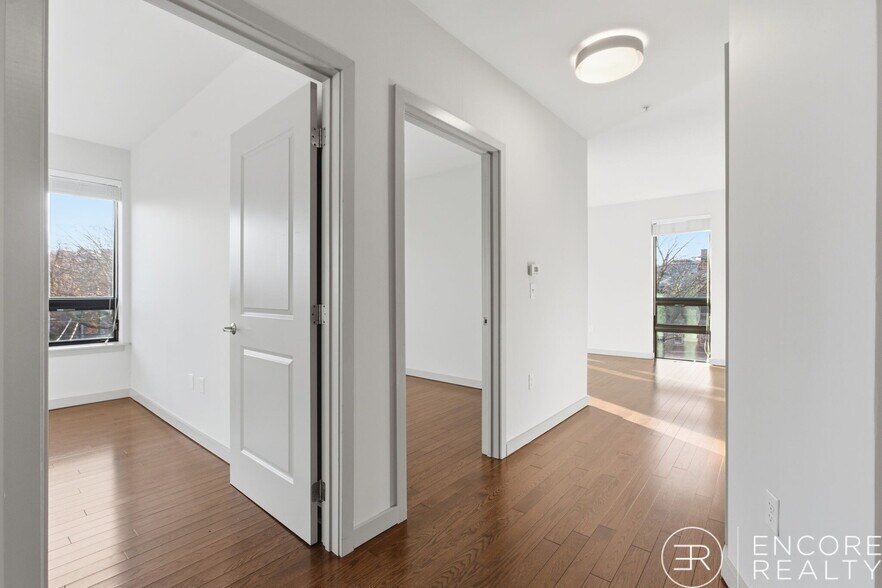 Building Photo - 40A Marion St