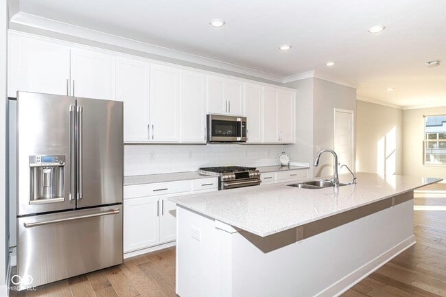 Building Photo - 8238 Bostic Dr