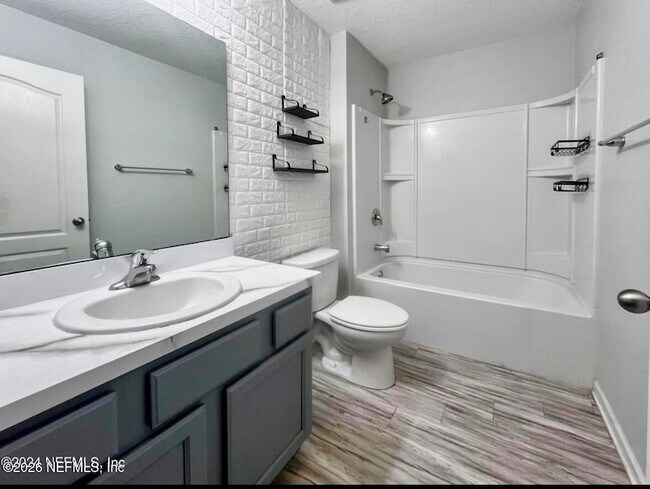 Building Photo - 75008 Morning Glen Ct