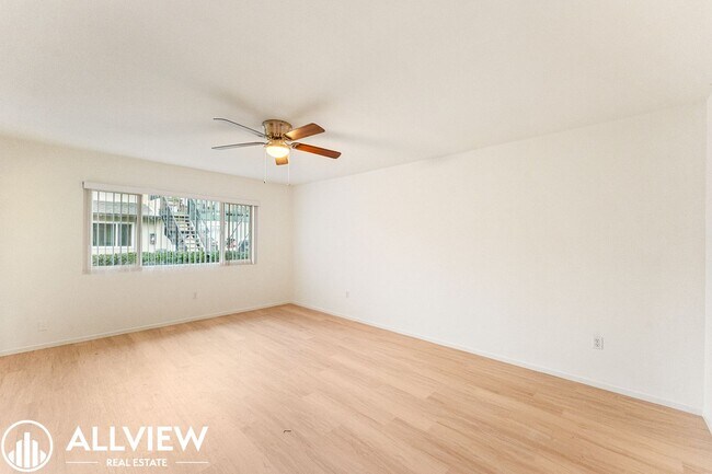 Building Photo - 16572 Sabot Ln