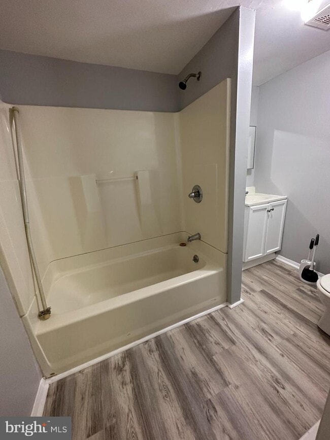 Building Photo - 1619 Fillmore St