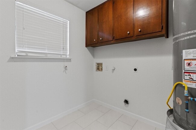 Building Photo - 209 E Rector St