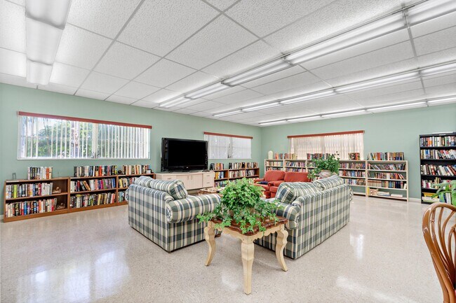 Building Photo - 3351 Spanish Trail