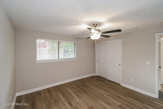 Building Photo - 9904 Moss Side Ln