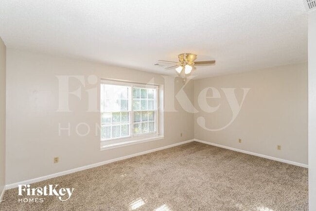 Building Photo - 145 Willow Bend Dr