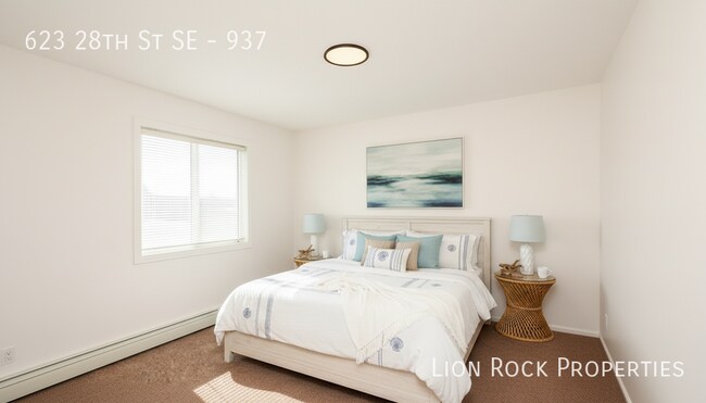 Building Photo - 623 28th St SE