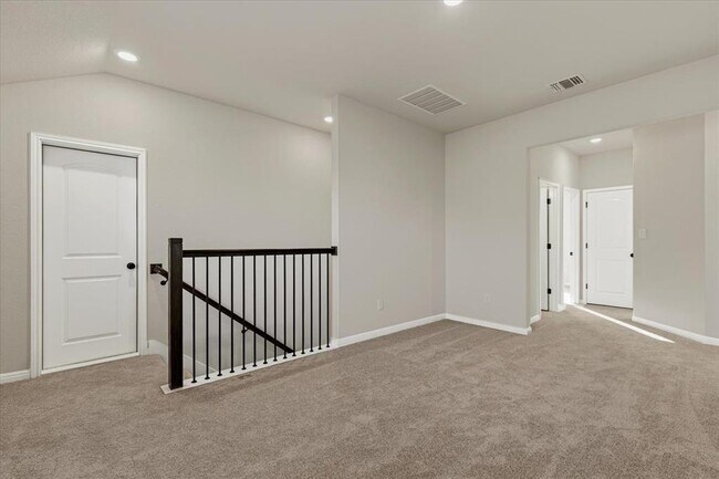 Building Photo - 158 Lake Shore Dr