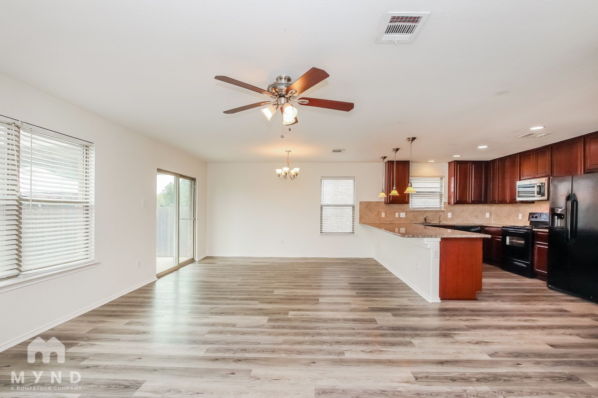 Building Photo - 940 Water Hyacinth Loop