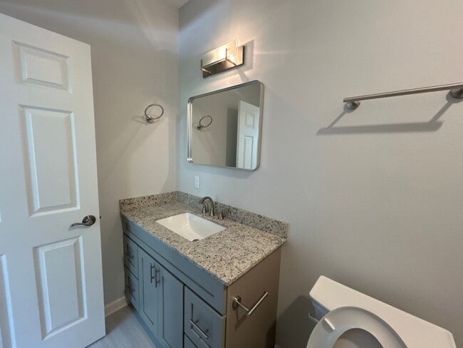 Building Photo - 2022 Trimble Rd