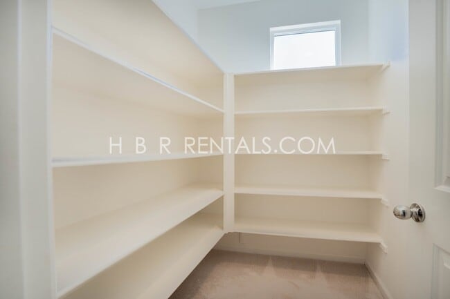 Building Photo - 1609 Marina Dr