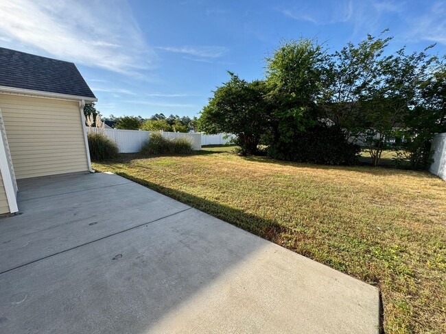 Building Photo - Myrtle Beach - 3 Bedroom / 2 Bathroom Home