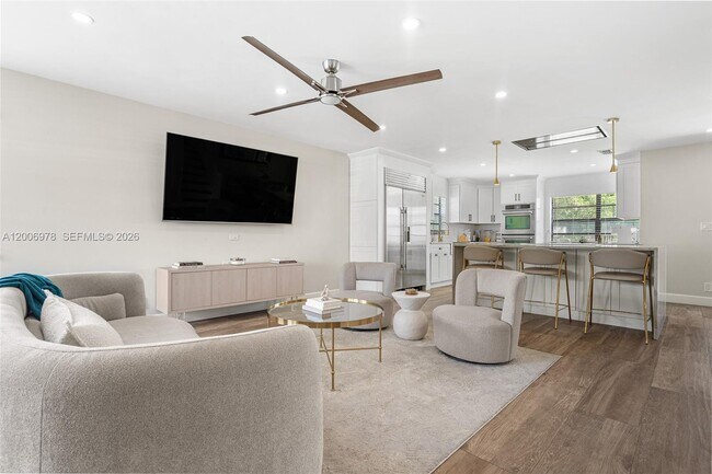 Building Photo - 9161 Vineyard Lake Dr