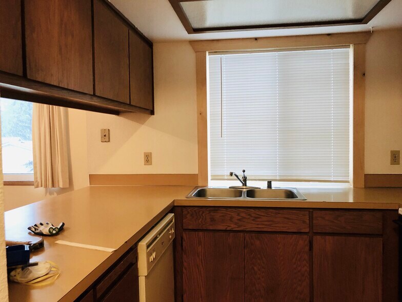 Building Photo - 7163 Chico Way NW