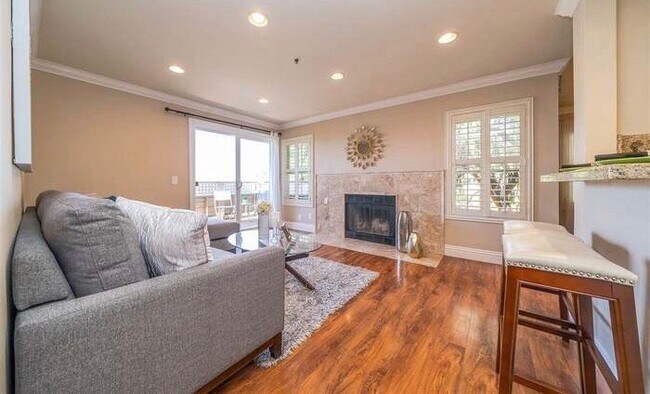 Building Photo - 665 Dartmore Ln