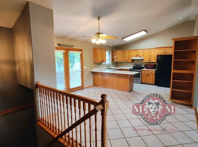 Building Photo - 5 BD 3 BA 2900 sq ft HOME IN DRAPER.