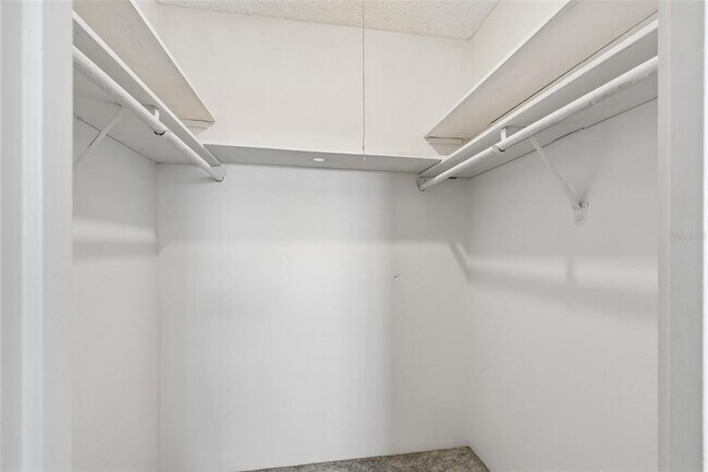 Building Photo - 6960 20th Ave N