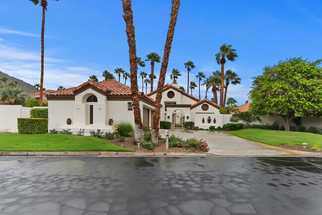 Building Photo - 55935 Pinehurst