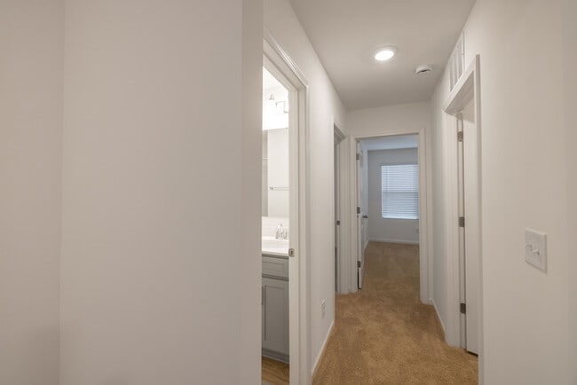 Building Photo - 3 br townhome Walking Distance to Downtown Albemarle! Ready now!