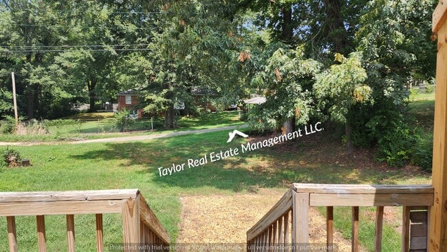 Building Photo - 205 Button Ave