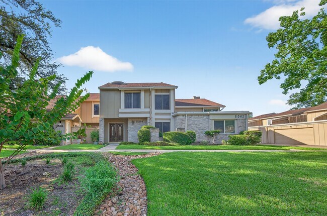 Building Photo - 11504 Village Pl Dr