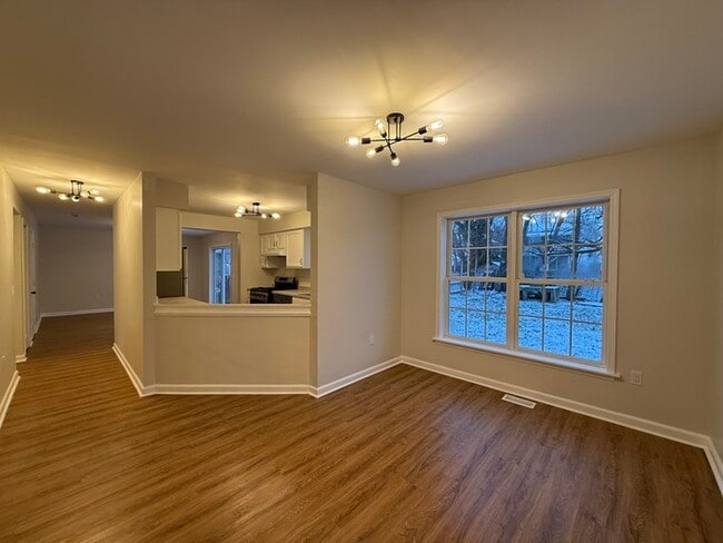 Building Photo - 328 Myrtle Ave