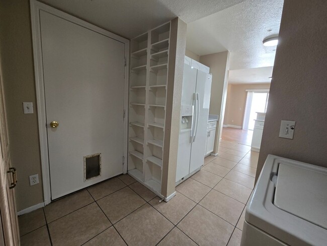 Building Photo - Townhome in Dreamy Summerlin Area -8417 Ma...