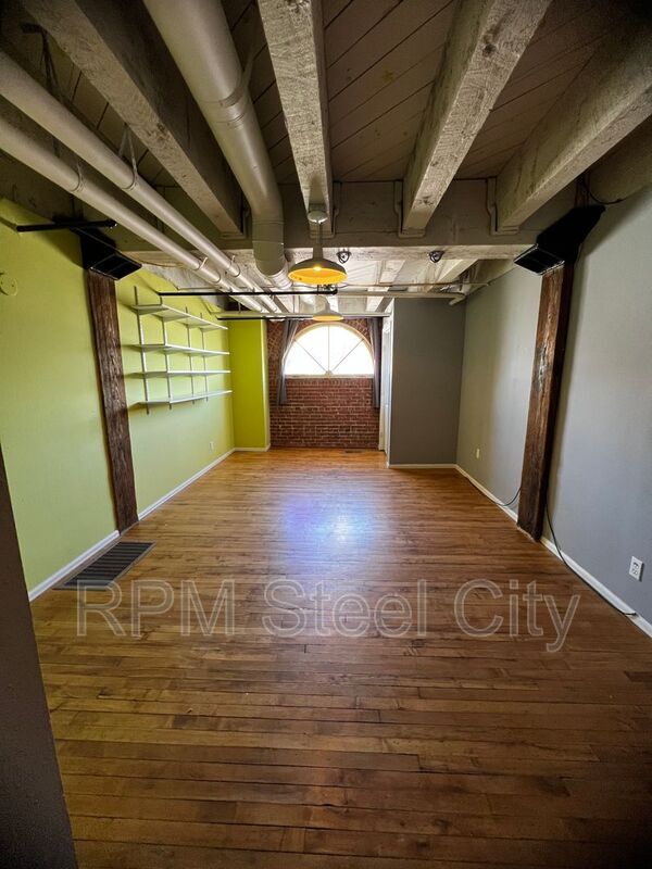 Building Photo - 201 Lamkin St