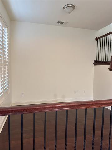 Building Photo - 453 Arbol